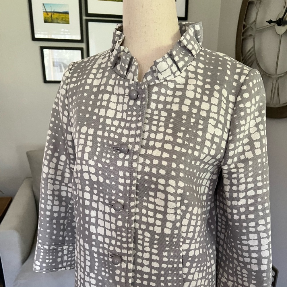 J.CREW Gray + White blazer with 3/4 quarter sleeves Size: 0